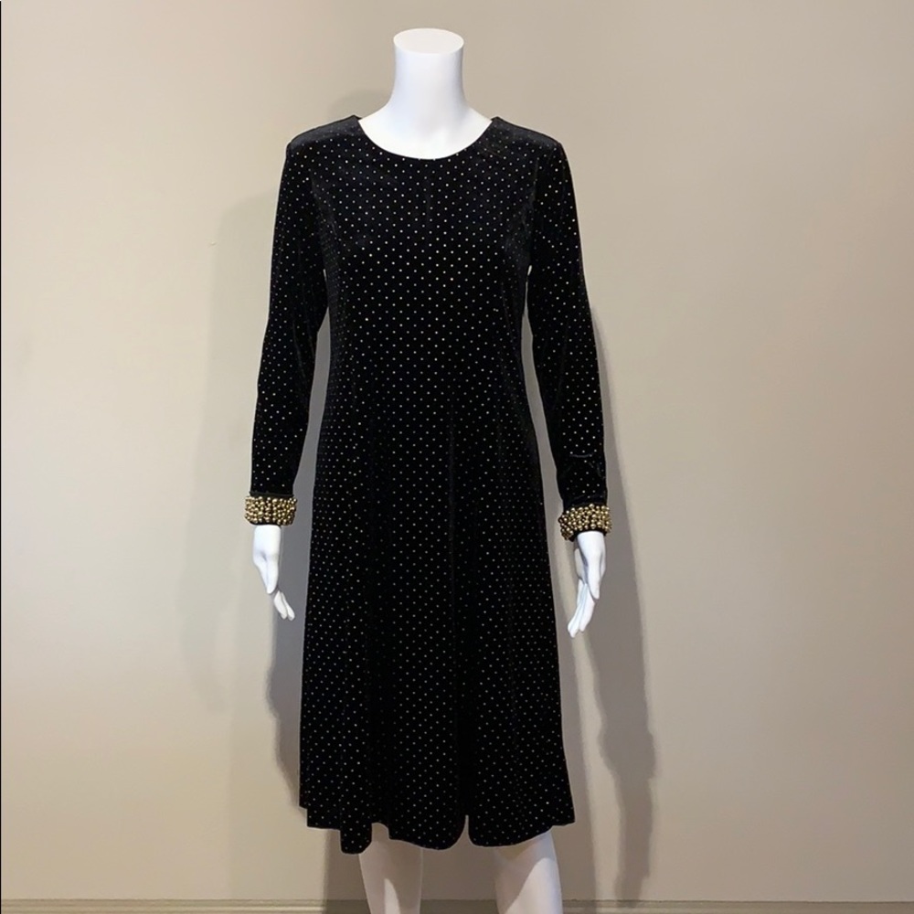 NWT Tahari Black Velvet Long Sleeve Dress Gold 6